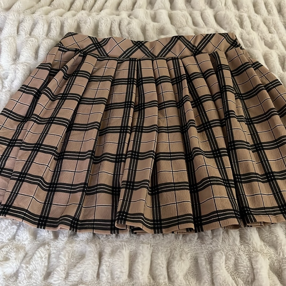Rue21 Tan and Black Plaid Skater Skirt - Picture 2 of 9